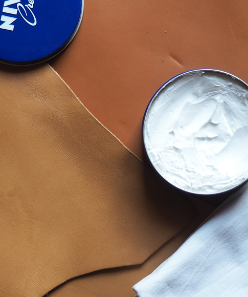 Hydrating the leather: how to care for leather products
